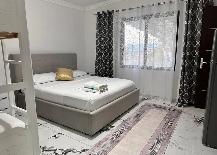 The Grey Landhuis Durrës